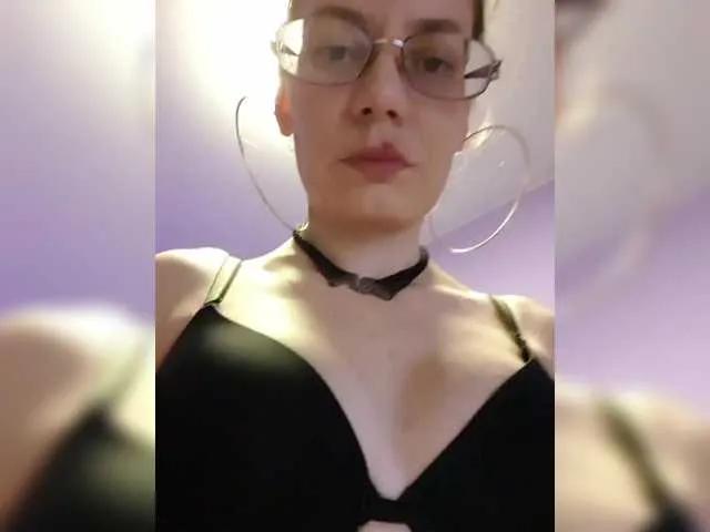 analiMilana — I like it when people look at me