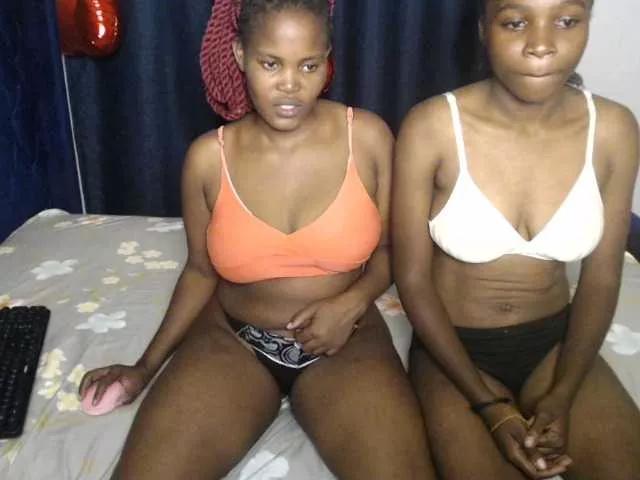 Cling to live show with Ebonyfine from BongaCams 