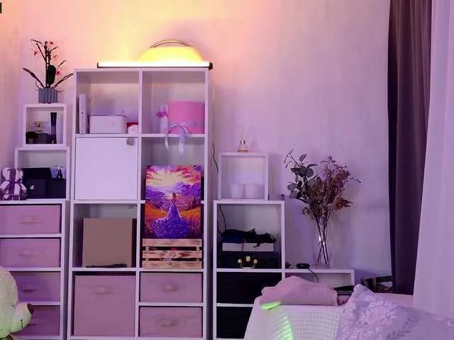 Karamelsw on BongaCams