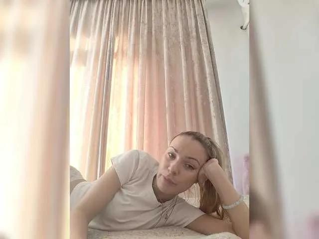 Lola3000 on BongaCams