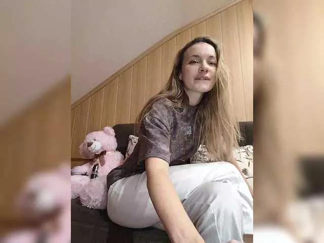 Lola3000 on BongaCams