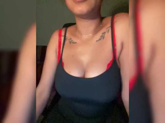 Cling to live show with Lollypopp505 from BongaCams 