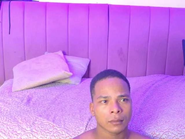 mila-n-max on BongaCams