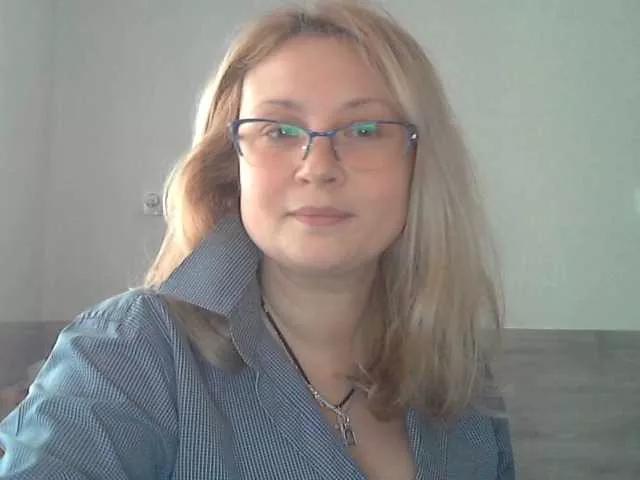 Cling to live show with NERVOMOTINA from BongaCams 