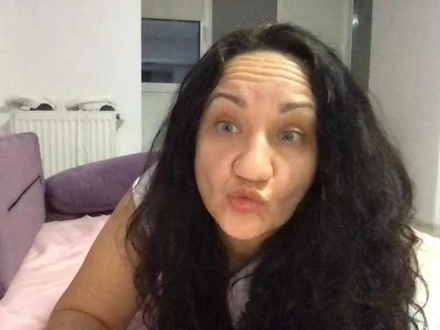 Cling to live show with paula19801 from BongaCams 