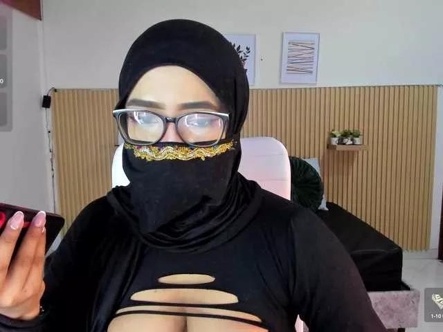 Cling to live show with sasha-anaan from BongaCams 