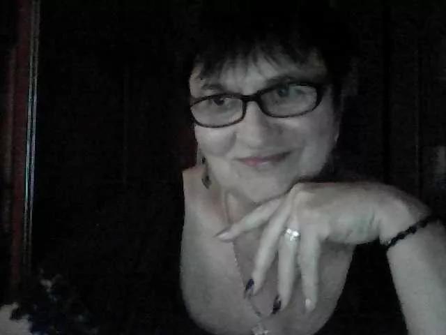 Cling to live show with SweetCherry00 from BongaCams 