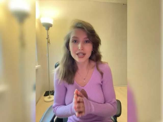 Cling to live show with sweetpeach77 from BongaCams 