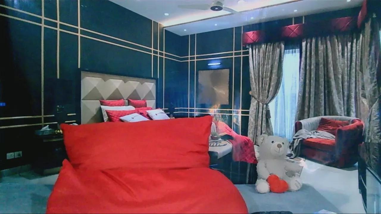 Cling to live show with 1FancyIndian from Cam4 