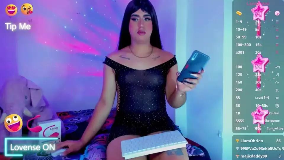 Cling to live show with alanasexyhot from Cam4 
