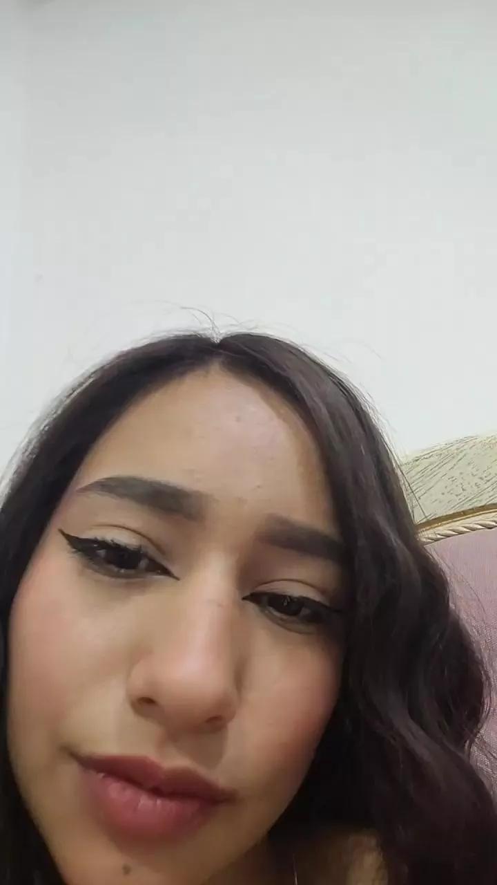 Cling to live show with Allison_Ferrera from Cam4 