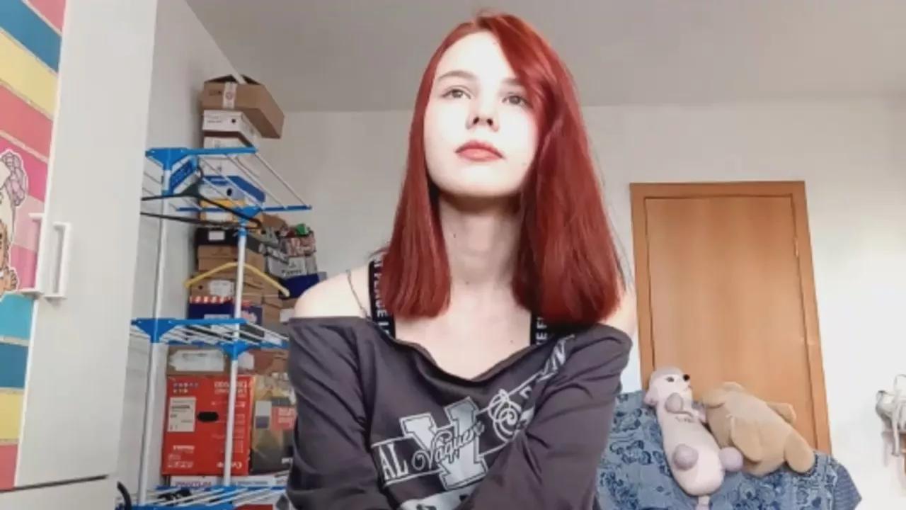 Cling to live show with DorisHatt from Cam4 