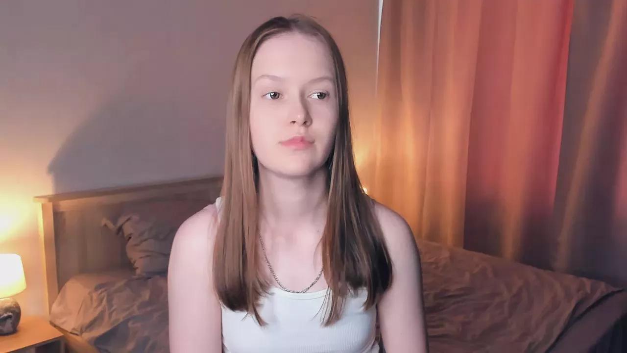 Cling to live show with EditAytes from Cam4 