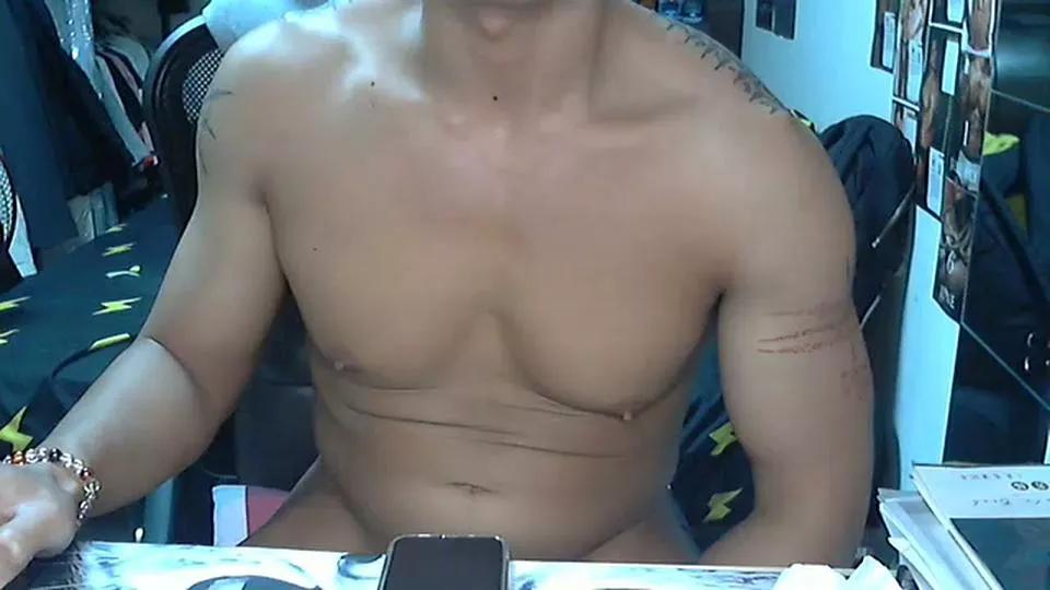 Cling to live show with elviswei from Cam4 