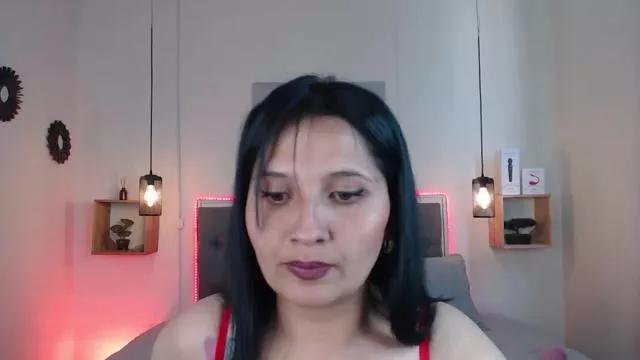 Cling to live show with Emily_leinner from Cam4 