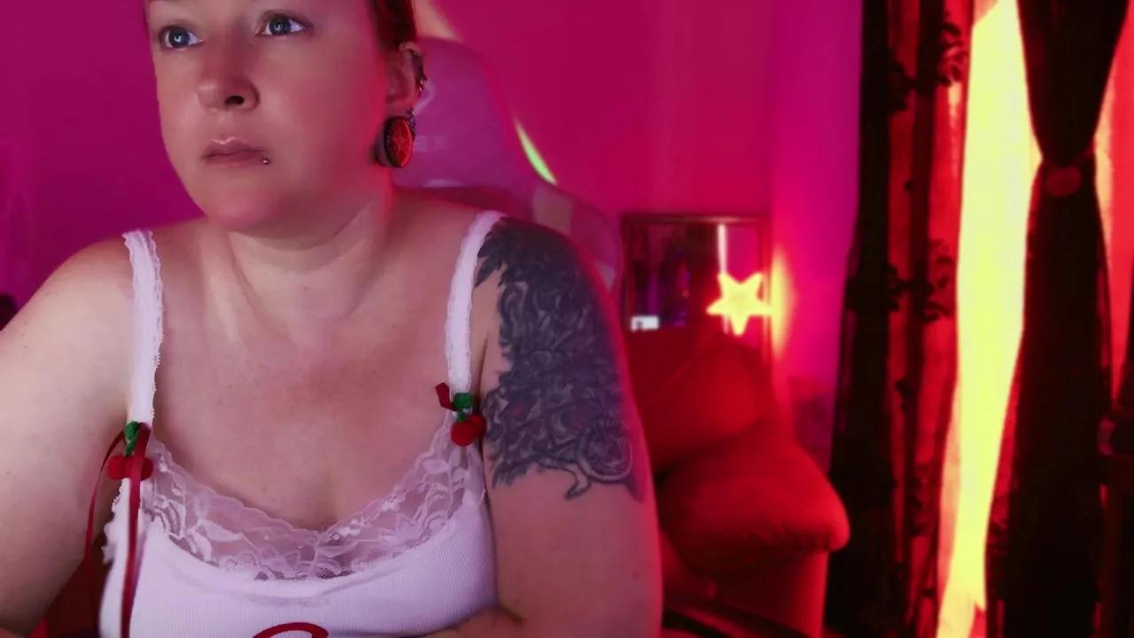 Cling to live show with fetish_girl from Cam4 