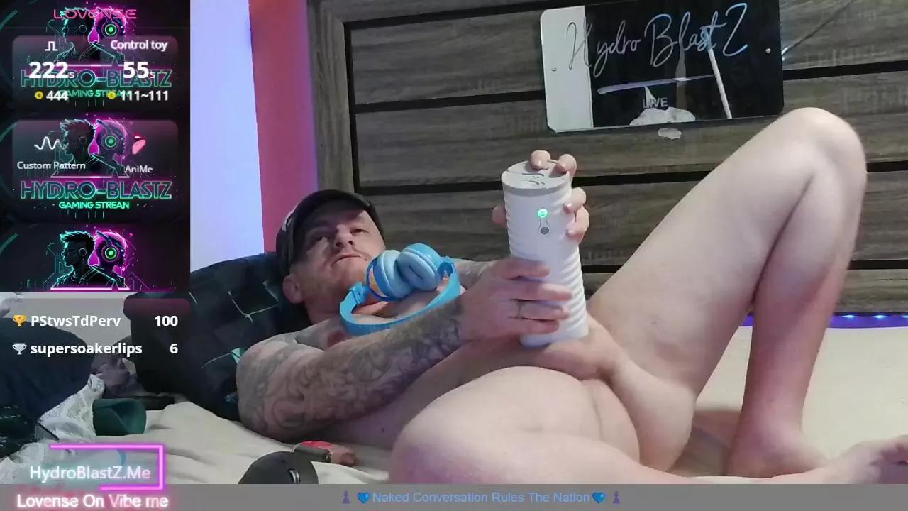 Cling to live show with hydro_blastz from Cam4 