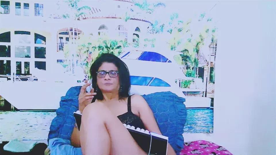 Cling to live show with IndianAllure from Cam4 