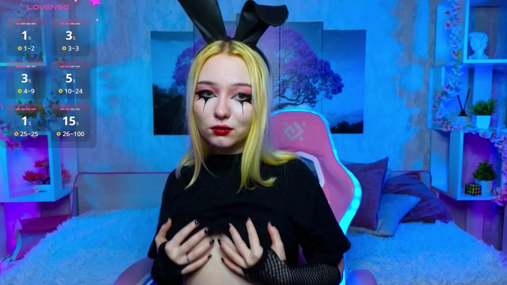 Cling to live show with JettaEglin from Cam4 