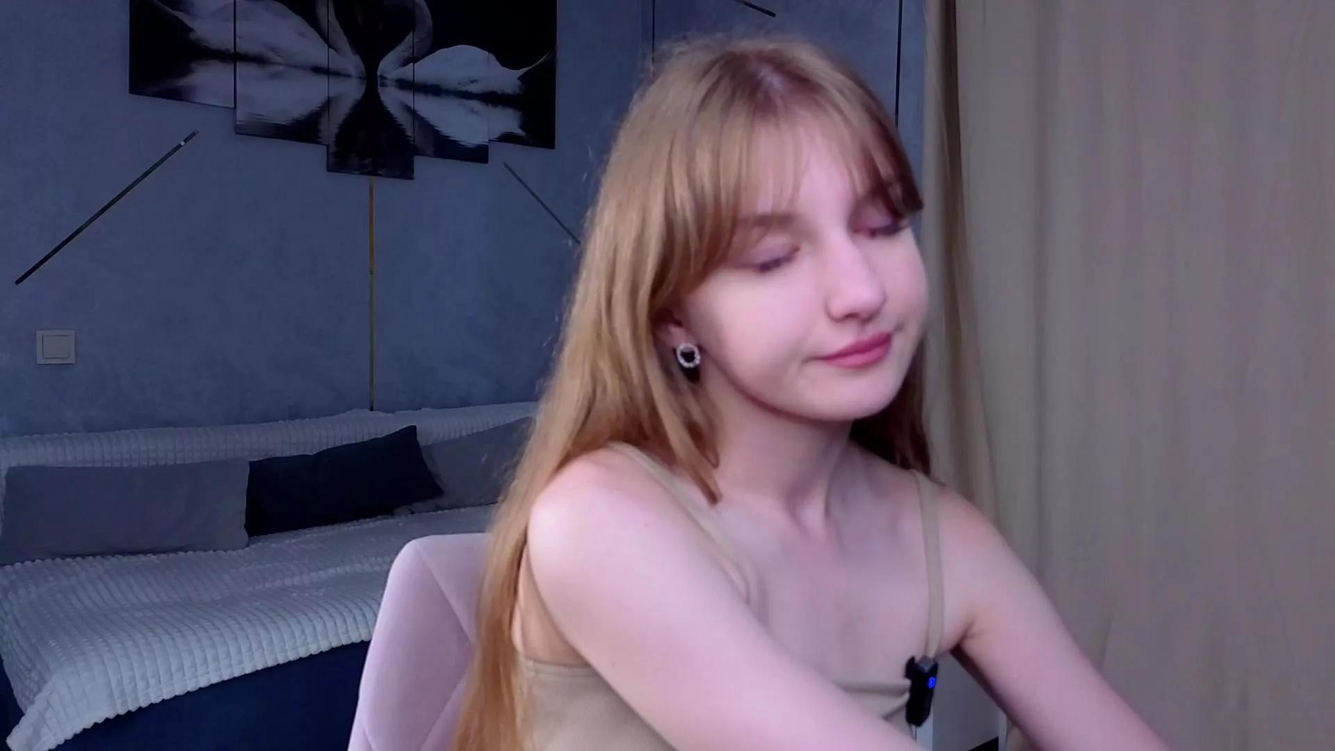Cling to live show with JoanGills from Cam4 