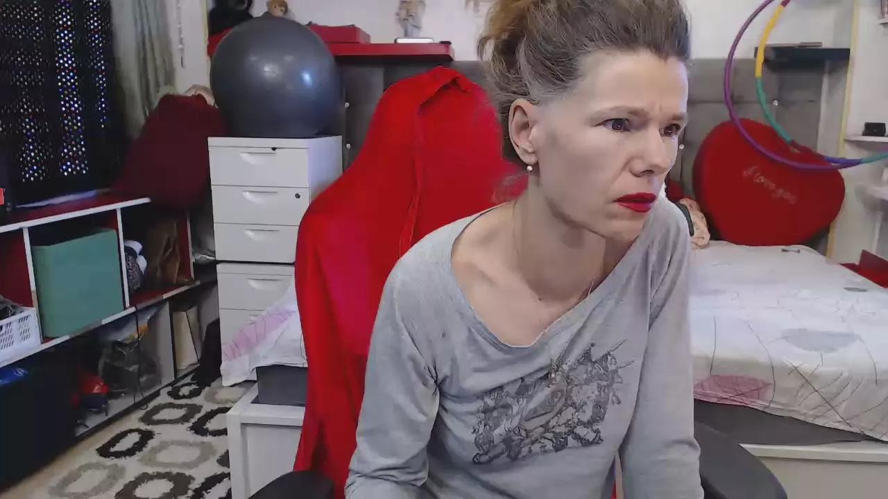 Cling to live show with kellynumber8 from Cam4 