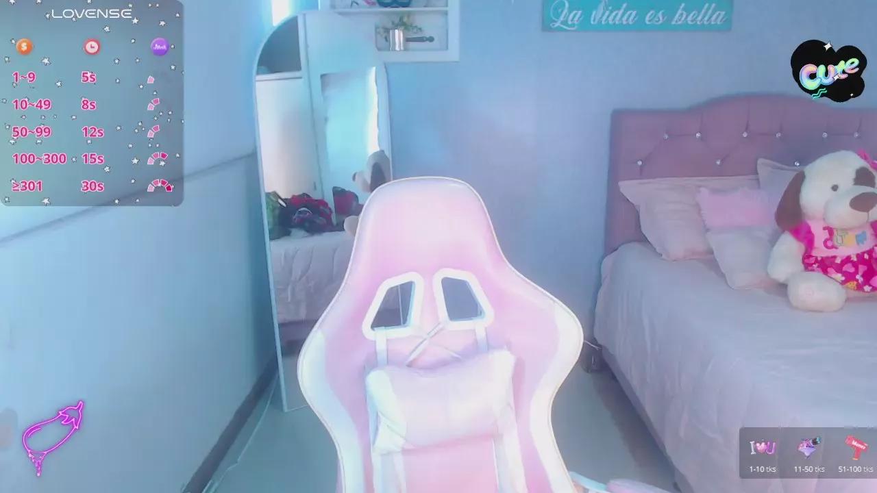 Cling to live show with KeniaThompson01 from Cam4 