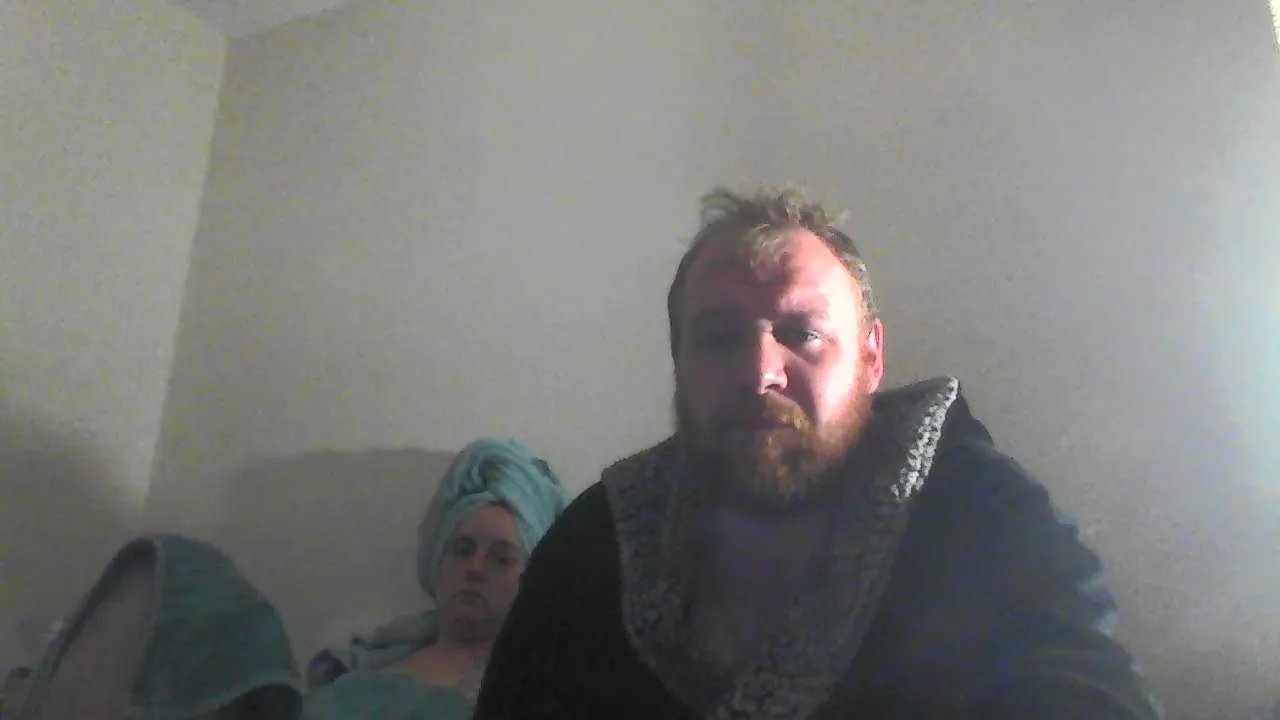 kentishcouple25 on Cam4