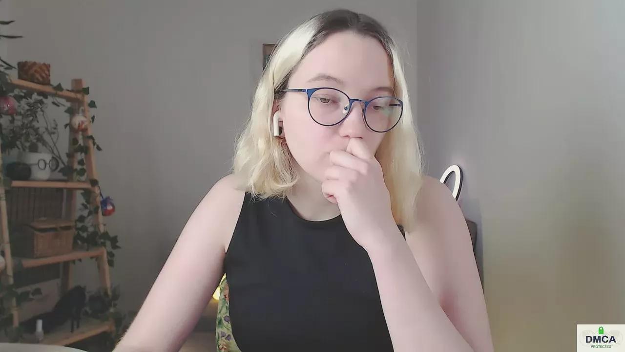 Cling to live show with kiravang from Cam4 
