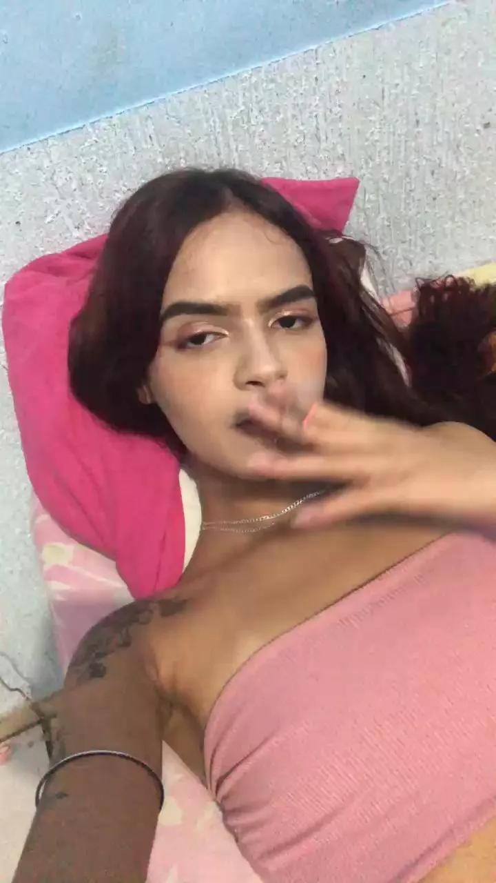 Cling to live show with Magrinha00 from Cam4 