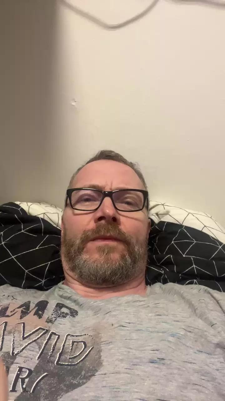 Cling to live show with Mannfredfick from Cam4 