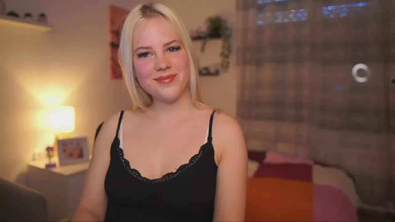 Cling to live show with merrilyn__ from Cam4 