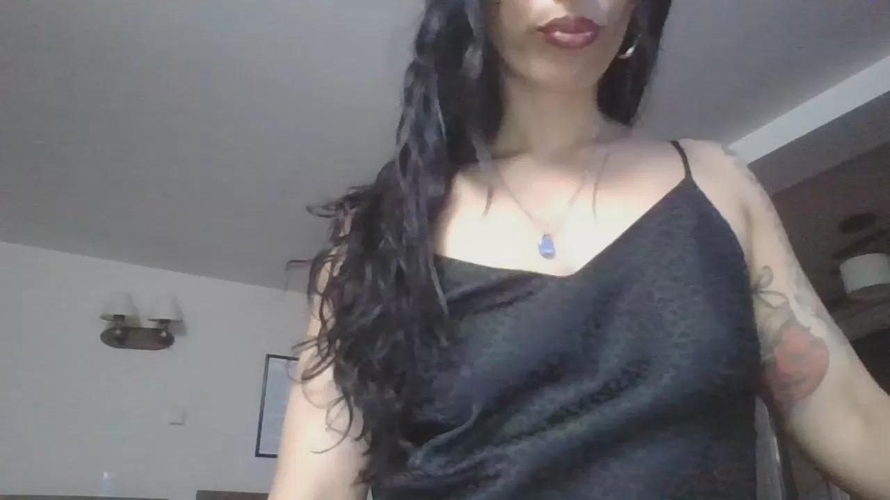 Cling to live show with NoeliaMoro from Cam4 