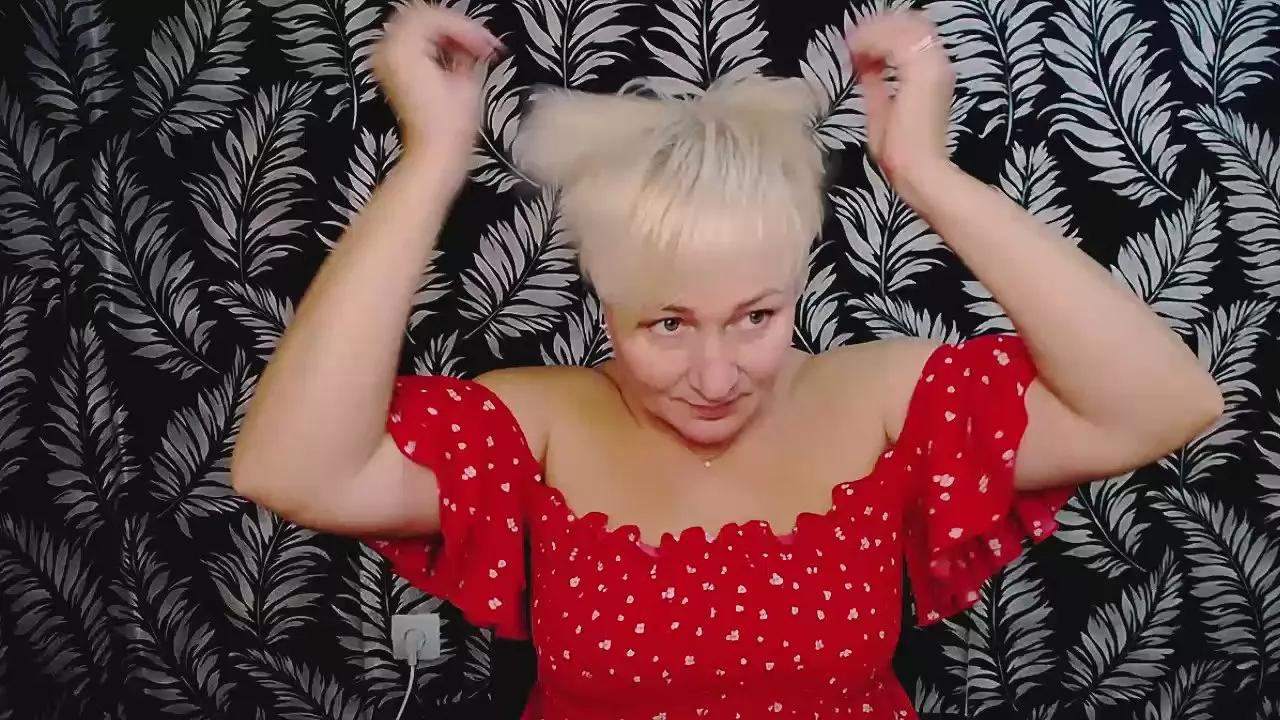 Cling to live show with OliviaOskar from Cam4 