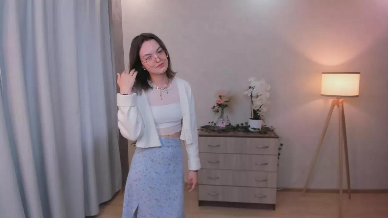 Cling to live show with OraBeam from Cam4 