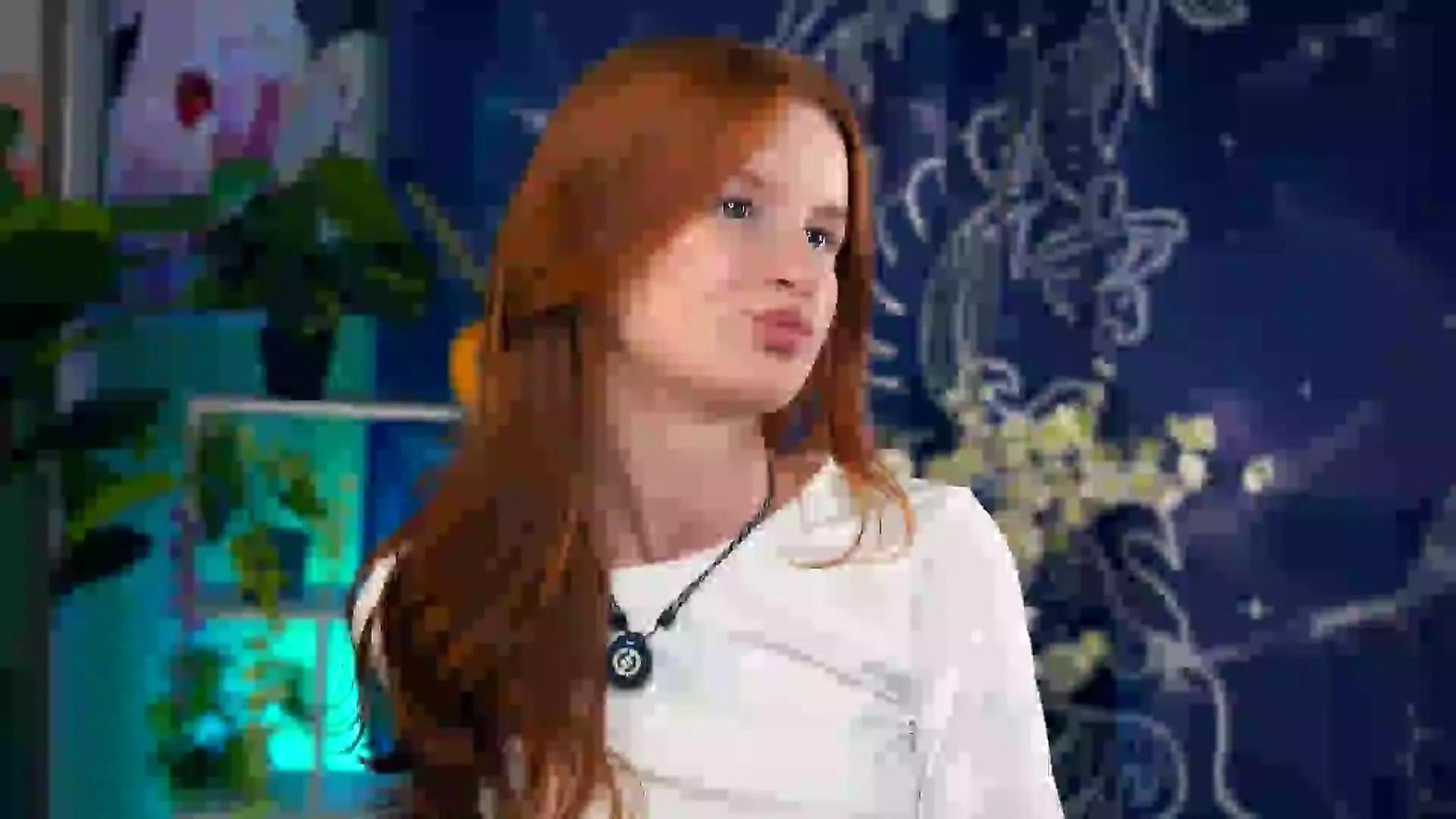 Cling to live show with OttilieCrute from Cam4 