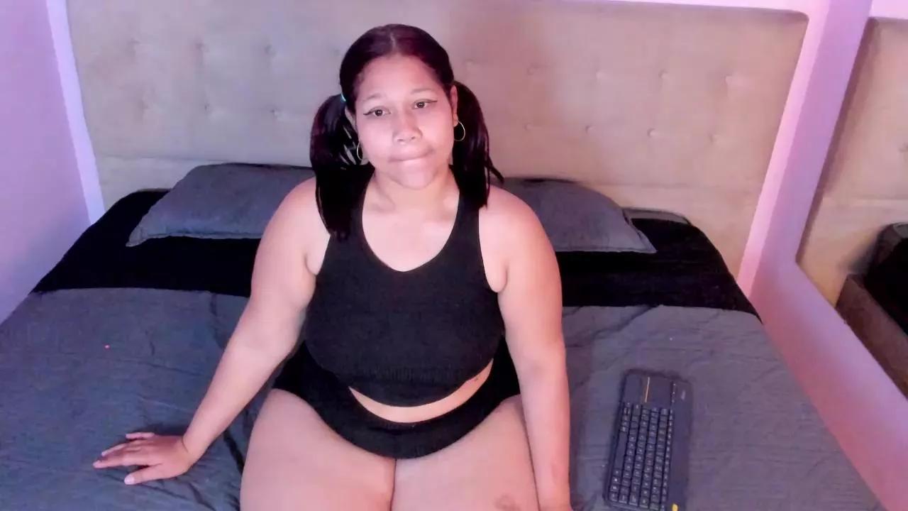 Cling to live show with Penelloppe from Cam4 