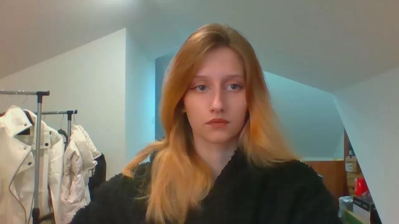 Cling to live show with sensual_Luna from Cam4 