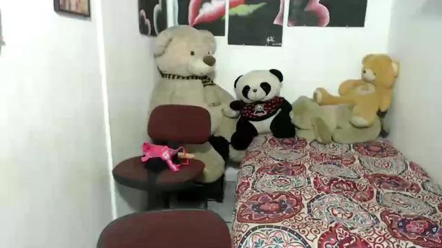 Cling to live show with solyluna20222 from Cam4 