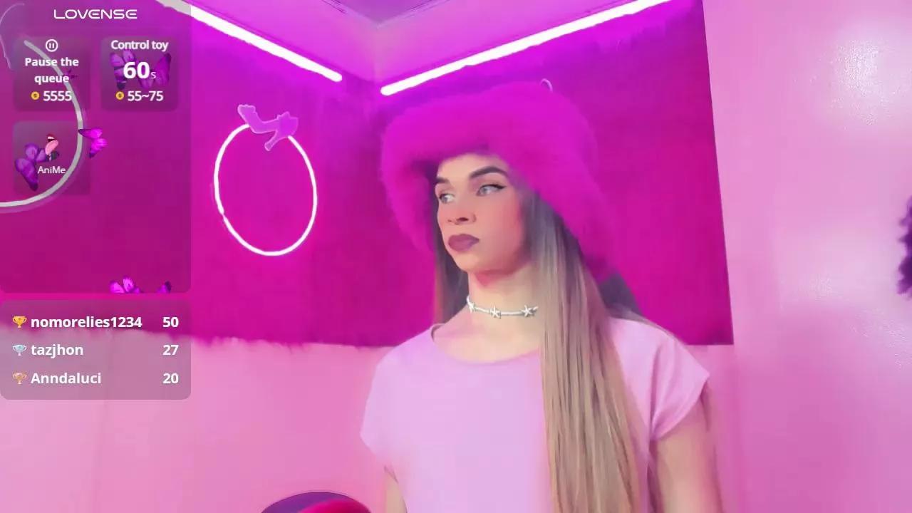 Cling to live show with sophie_miaa from Cam4 