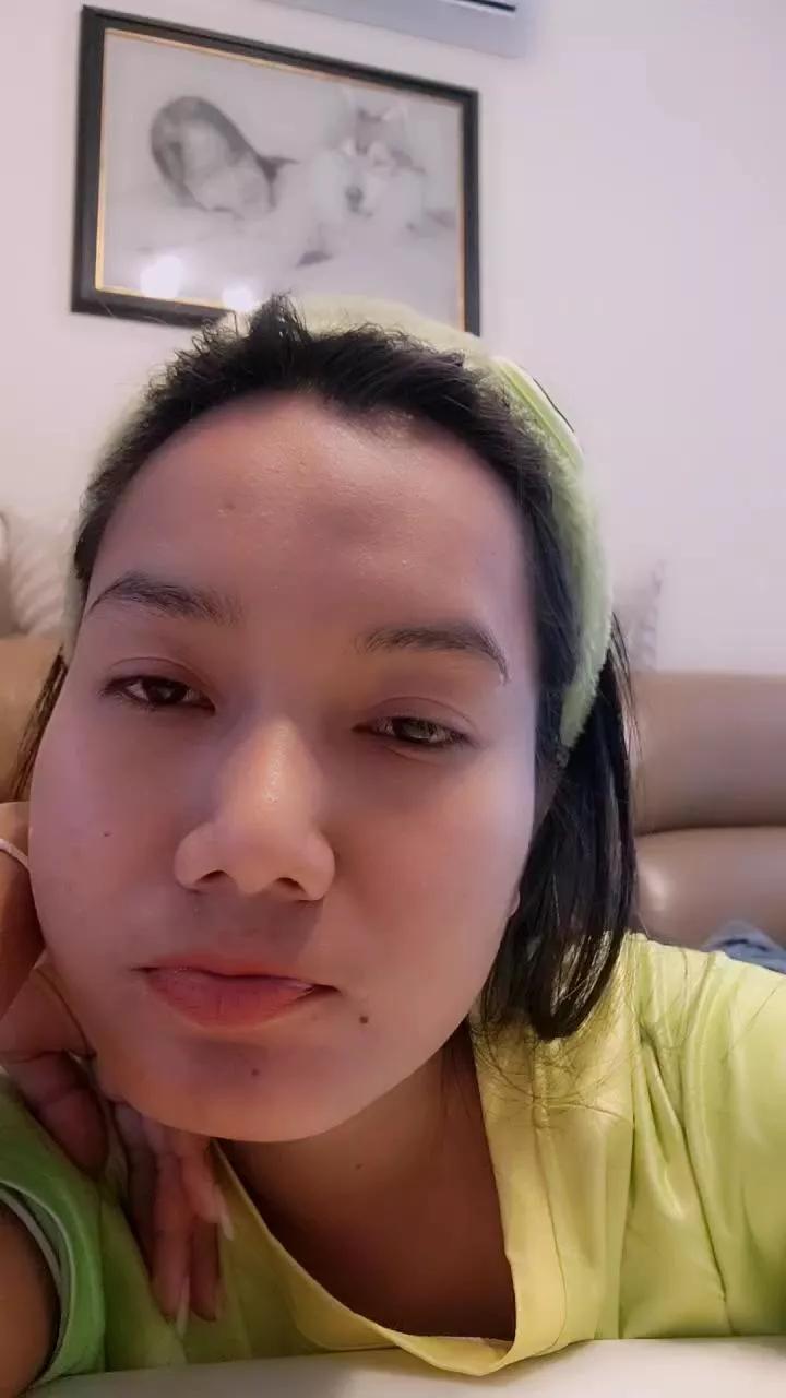 Cling to live show with studentthaigirl from Cam4 