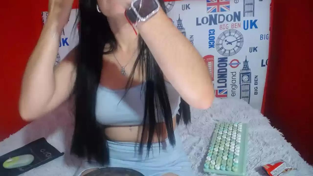 Cling to live show with taniamature from Cam4 