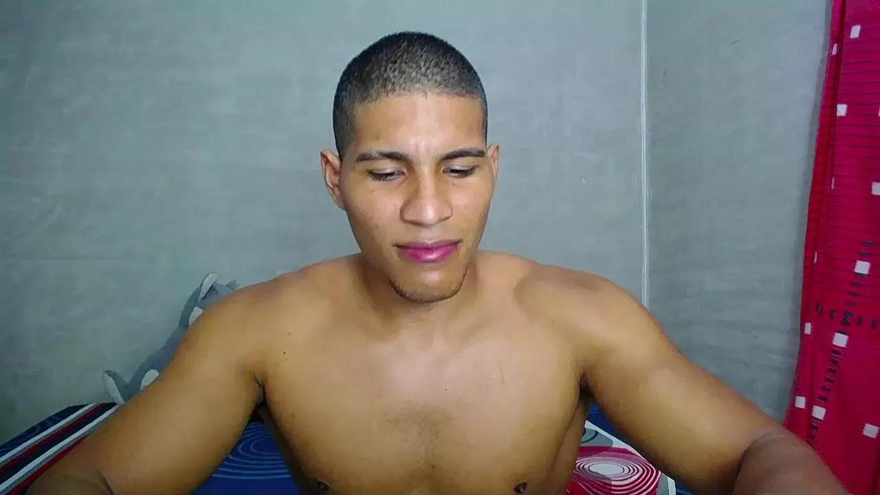 Cling to live show with teddyfit_19cm from Cam4 