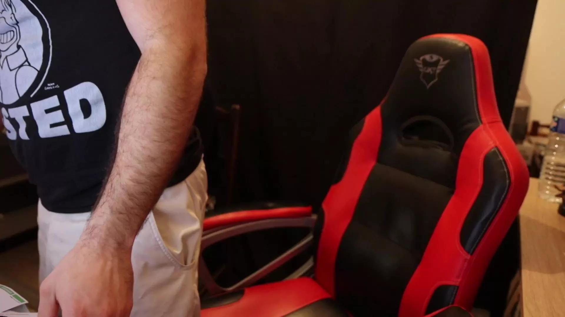 Offline Thony_Grey on Cam4