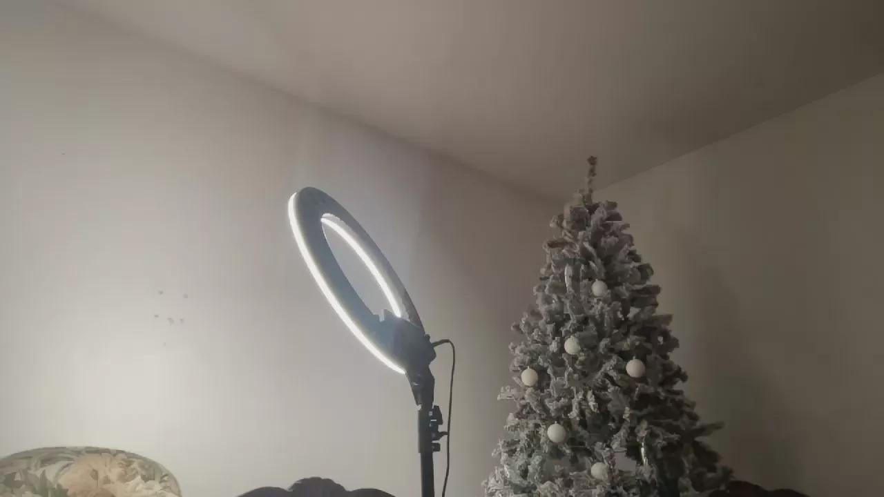 Offline Thony_Grey on Cam4