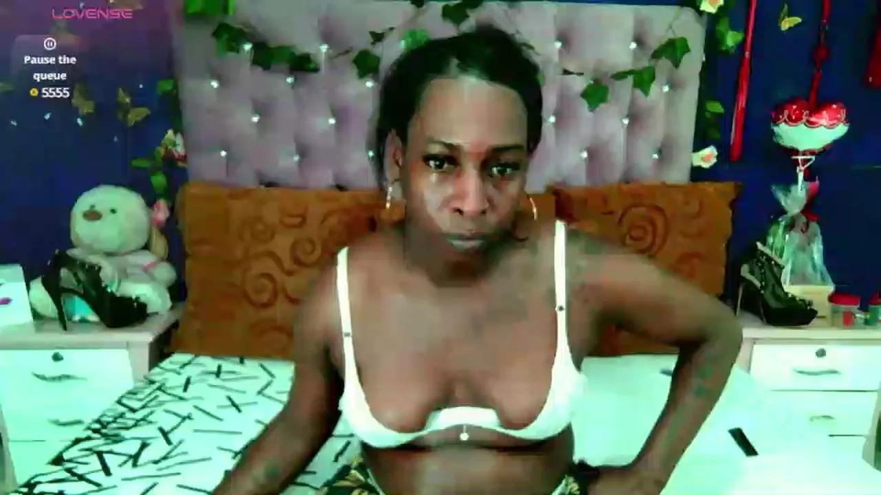 Cling to live show with ValeriaTsxx from Cam4 