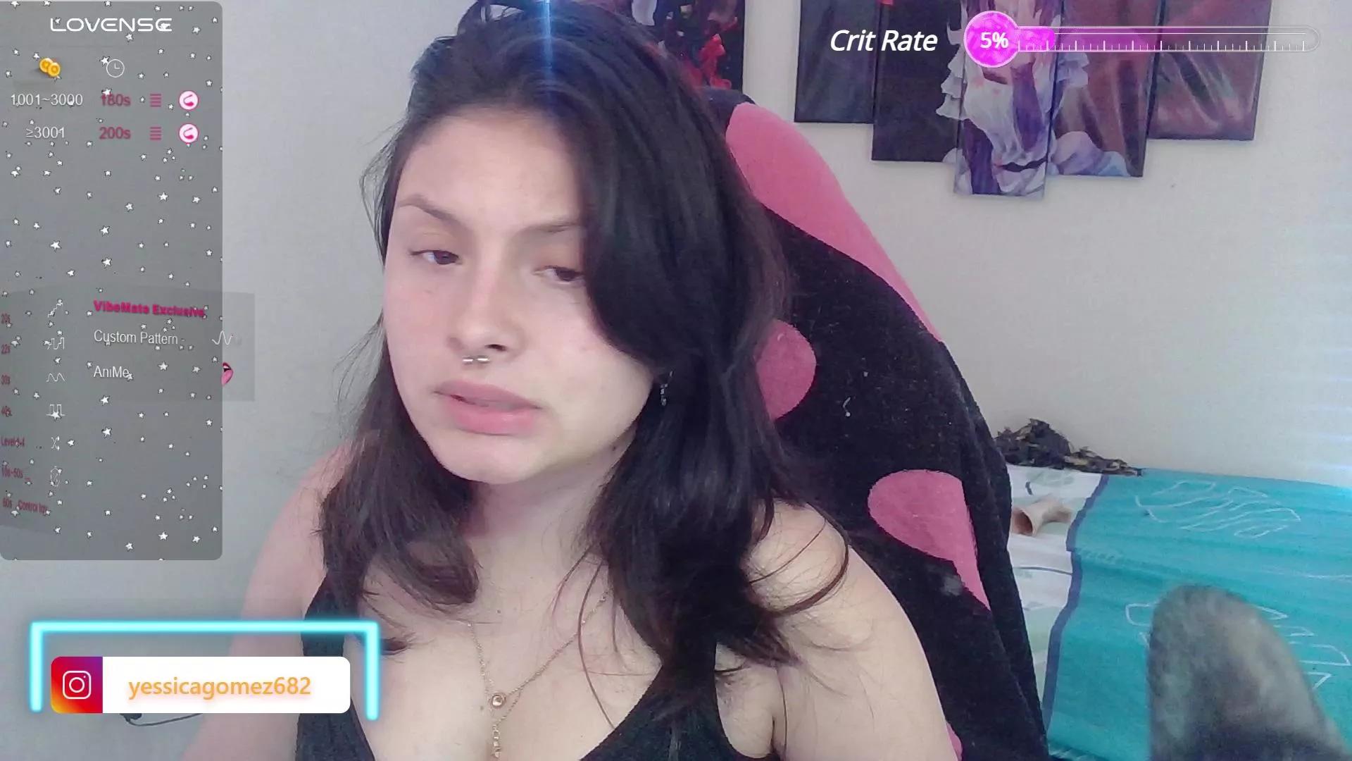 Cling to live show with yessicagomez from Cam4 