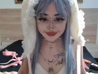 Cling to live show with alisa-tattoogirl from CamSoda 
