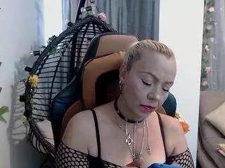 Cling to live show with anastasia-taylor09 from CamSoda 