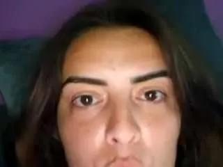 Cling to live show with britneyquenn18 from CamSoda 