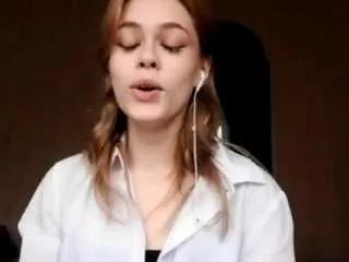 Cling to live show with catebonney from CamSoda 